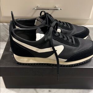 Rag and Bone Retro Runner 
Black
9.5
Like new condition